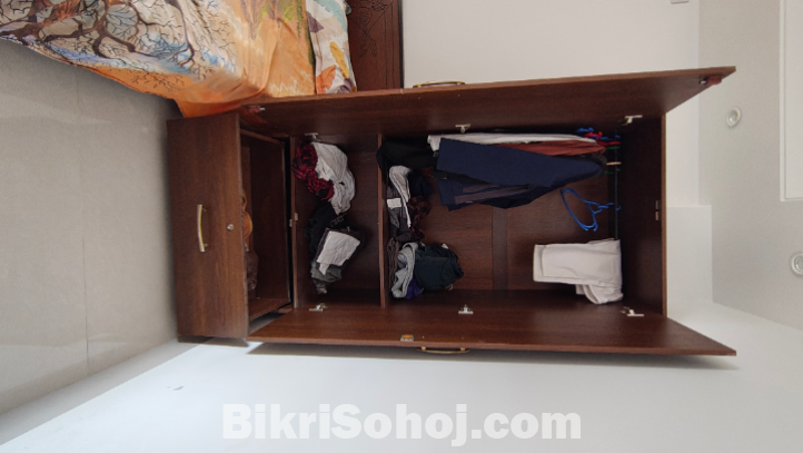 Queen Size bed/ Almirah / Dinning Table